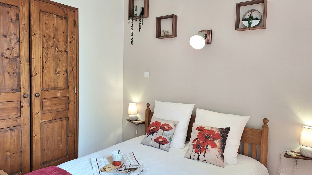 Photo of Bedroom in Saint-Georges-de-Levejac