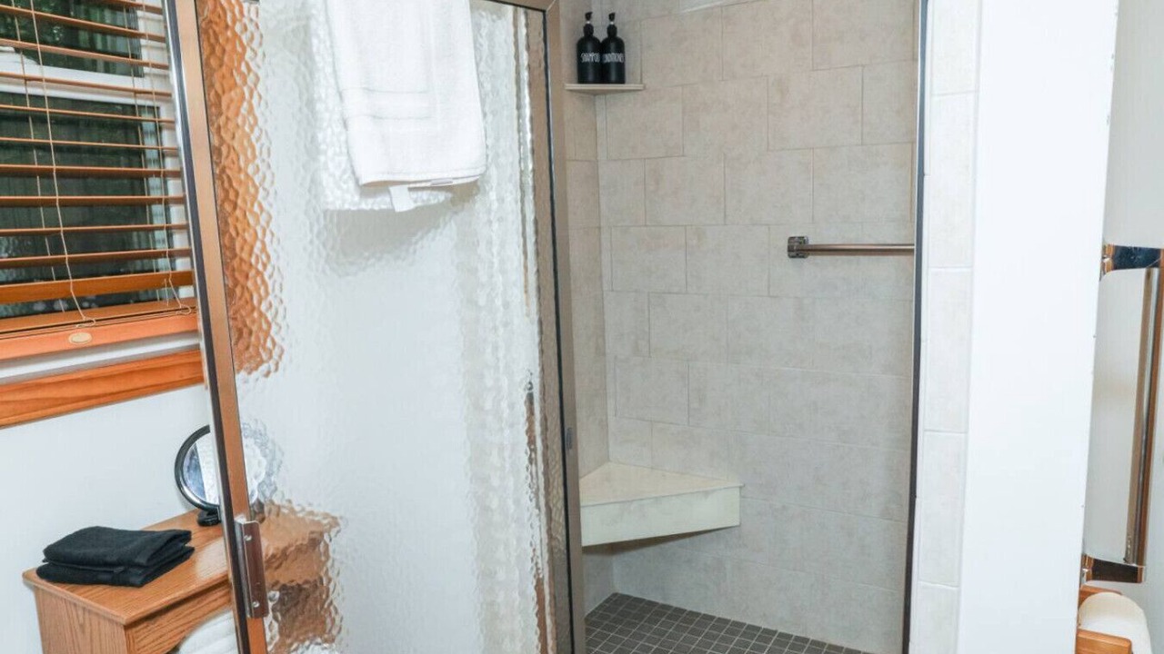 Photo of Bathroom in Peters Creek