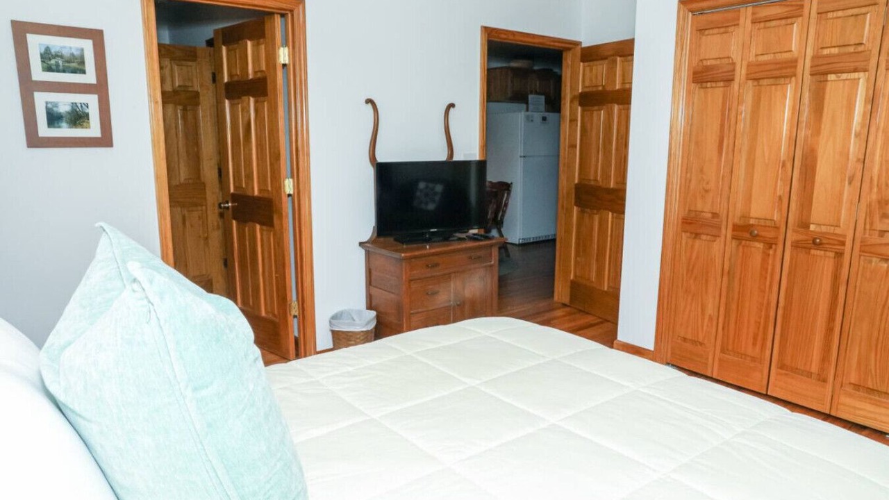 Photo of Bedroom in Peters Creek
