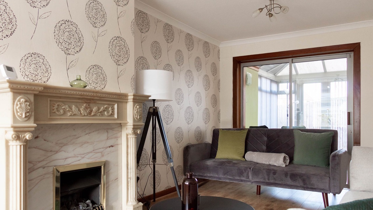 Photo of Livingroom in Grangemouth