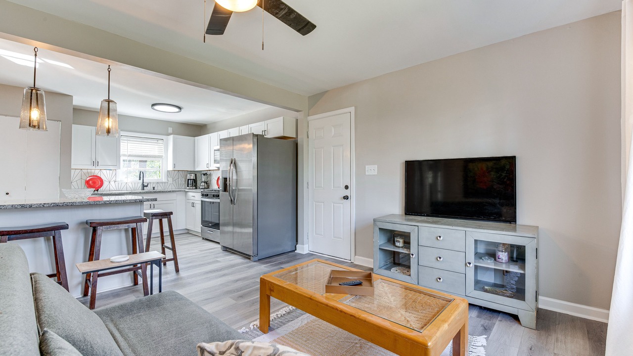 Photo of Livingroom in Mableton