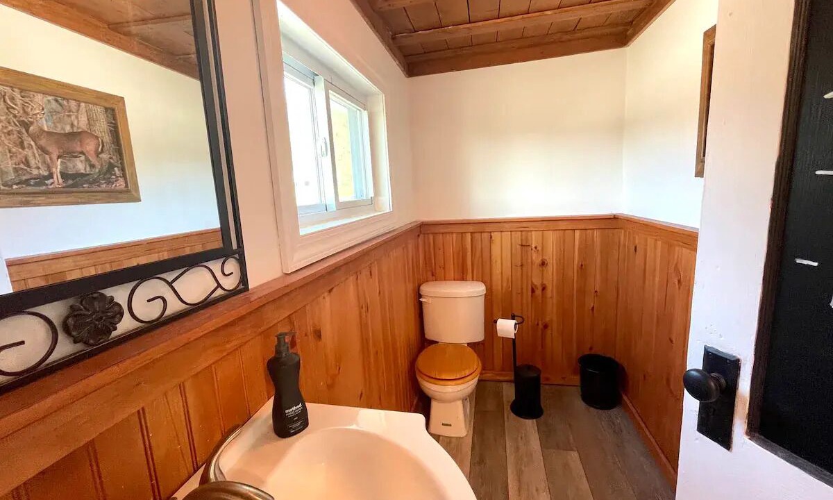 Photo of Bathroom in Beurys Lake