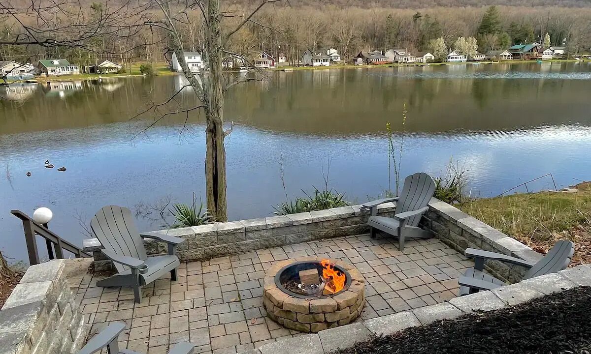 Photo of Patio Balcony in Beurys Lake