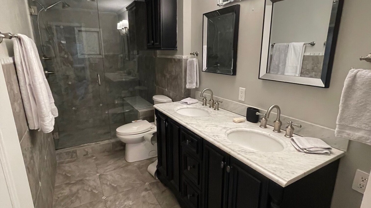 Photo of Bathroom in Parker Lane