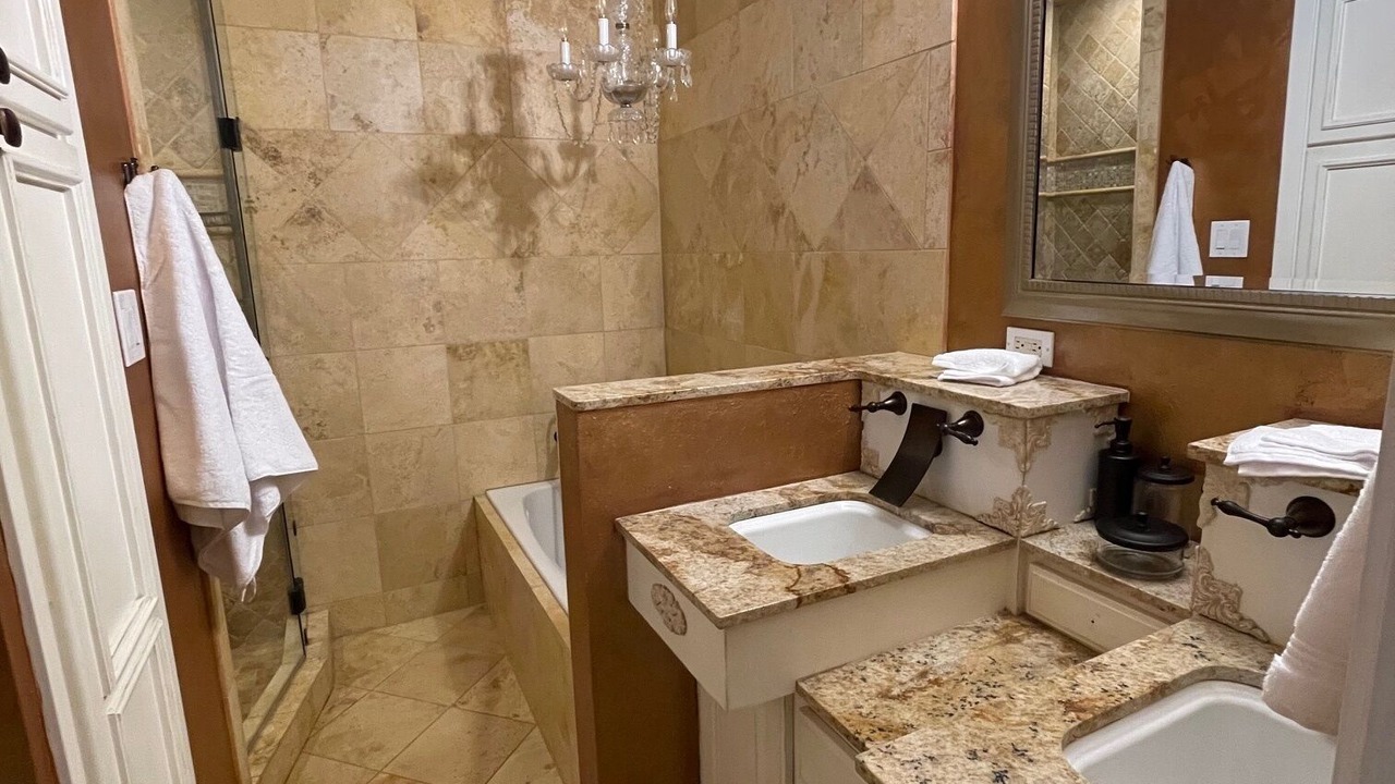 Photo of Bathroom in Parker Lane