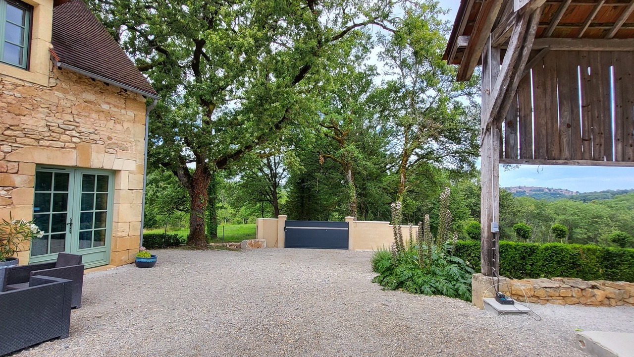 Photo of Patio Balcony in Cenac-et-Saint-Julien