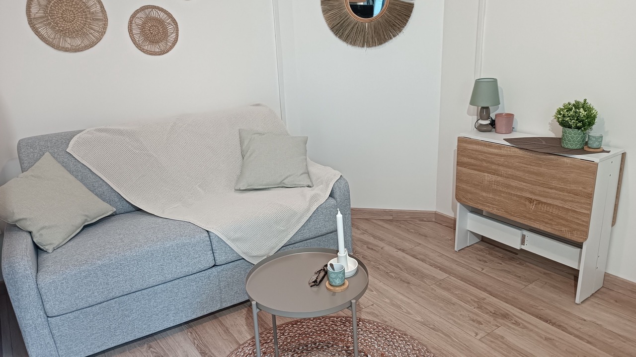 Photo of Livingroom in Homecourt