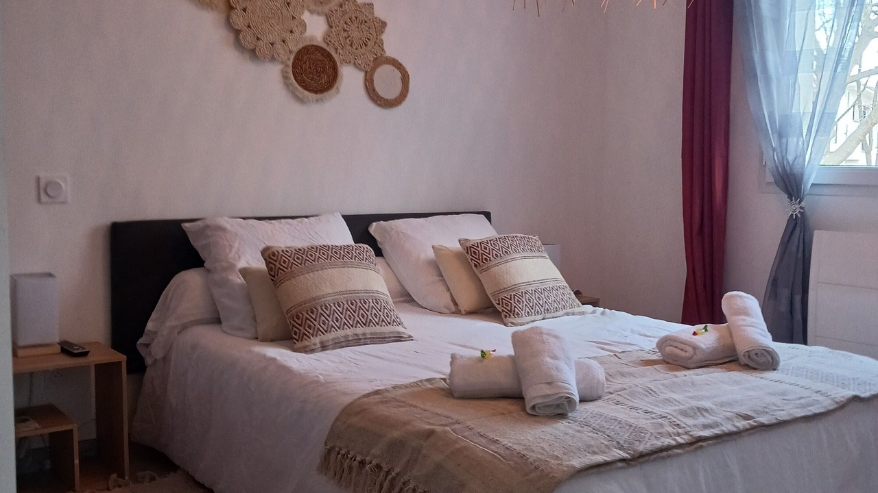 Photo of Bedroom in Thuir