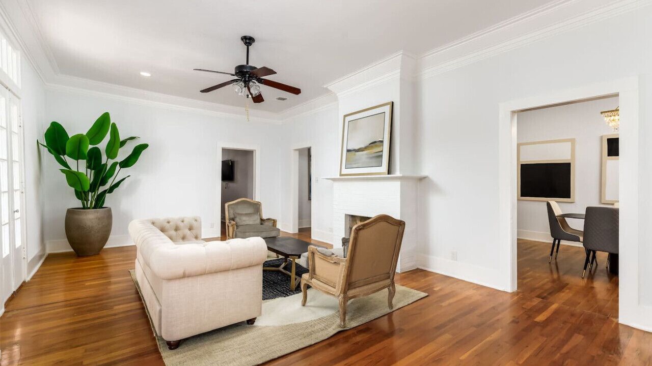 Photo of Livingroom in Midtown