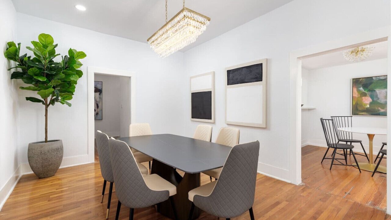Photo of Livingroom in Midtown