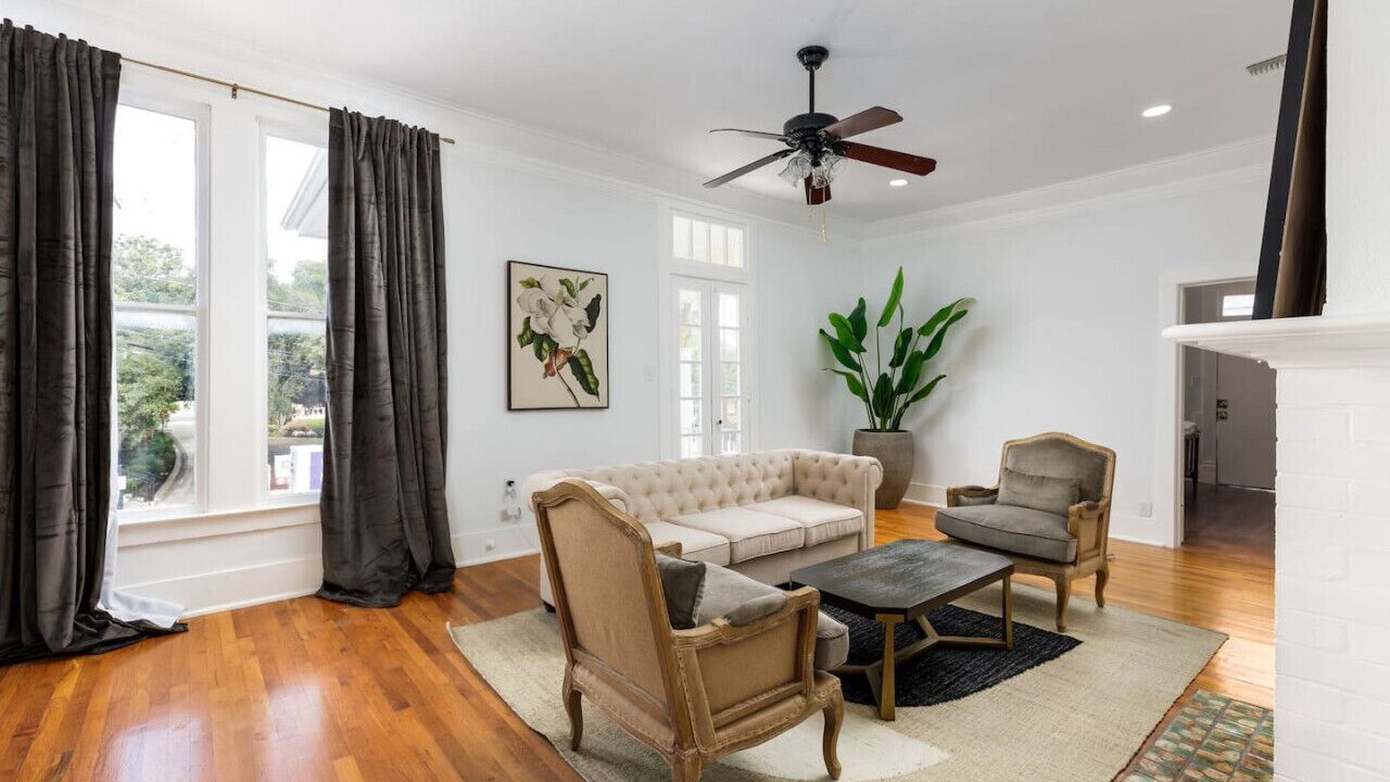Photo of Livingroom in Midtown