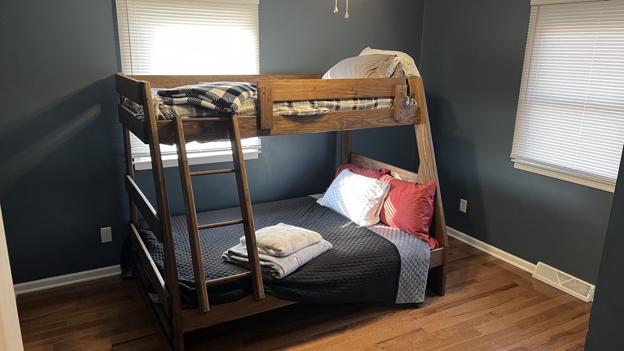 Photo of Bedroom in Marshall