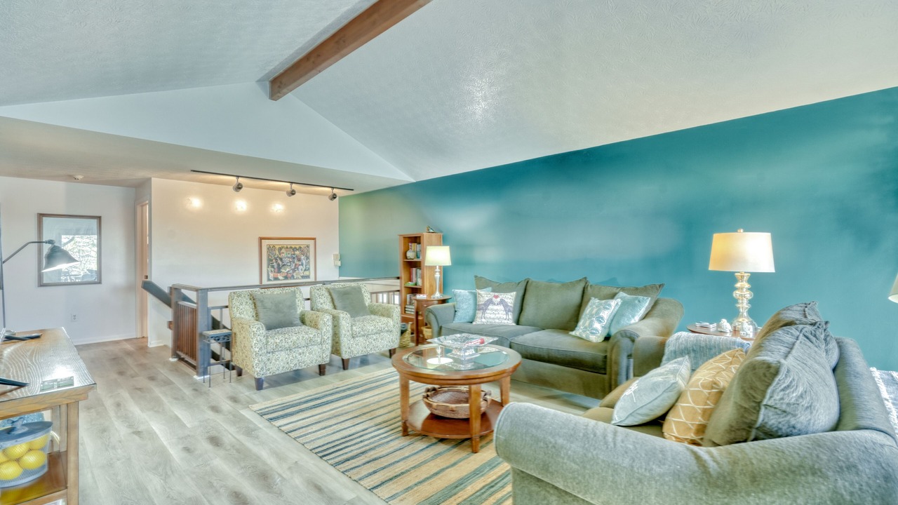 Photo of Livingroom in East Irondequoit