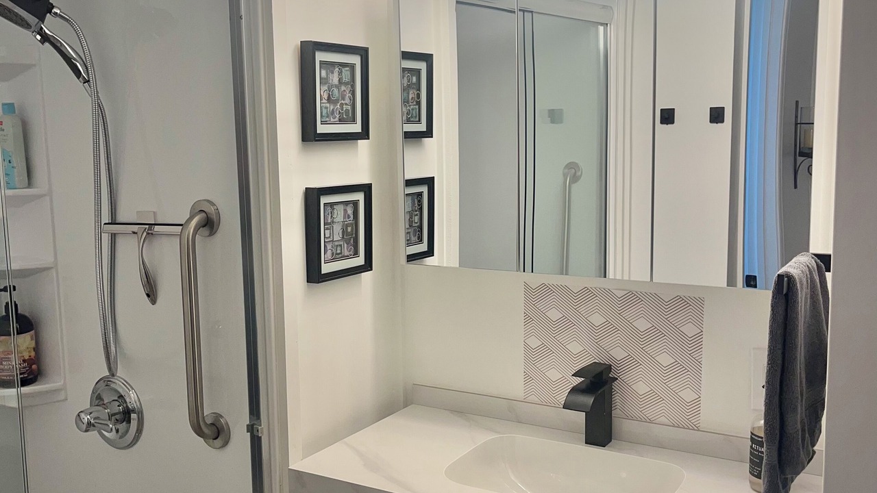 Photo of Bathroom in East Irondequoit