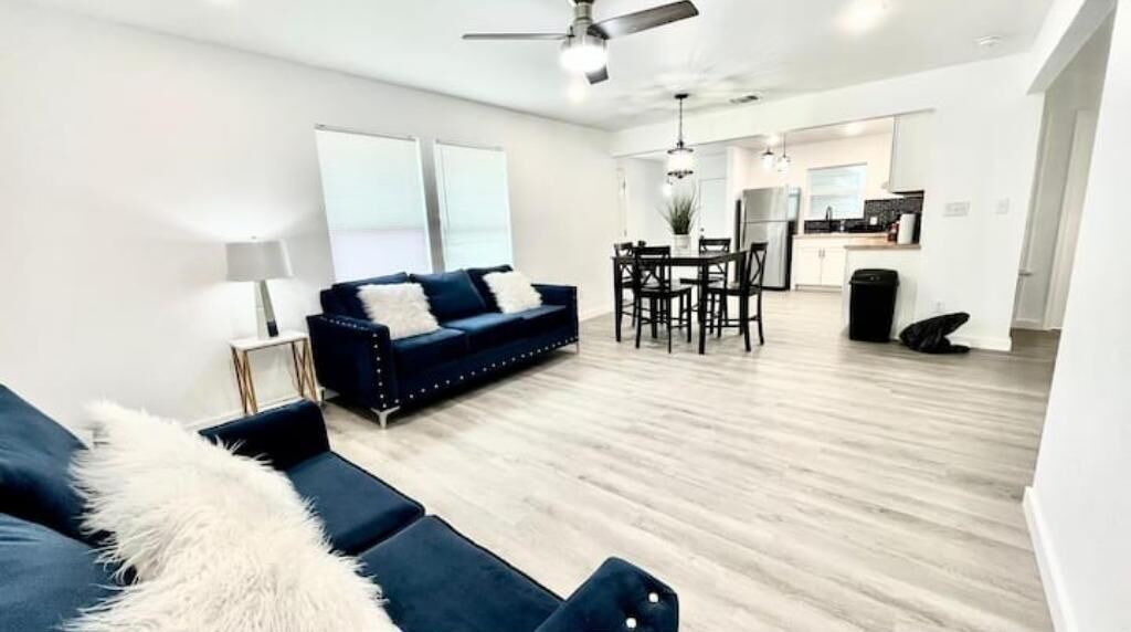 Photo of Livingroom in Northwest Los Angeles Heights