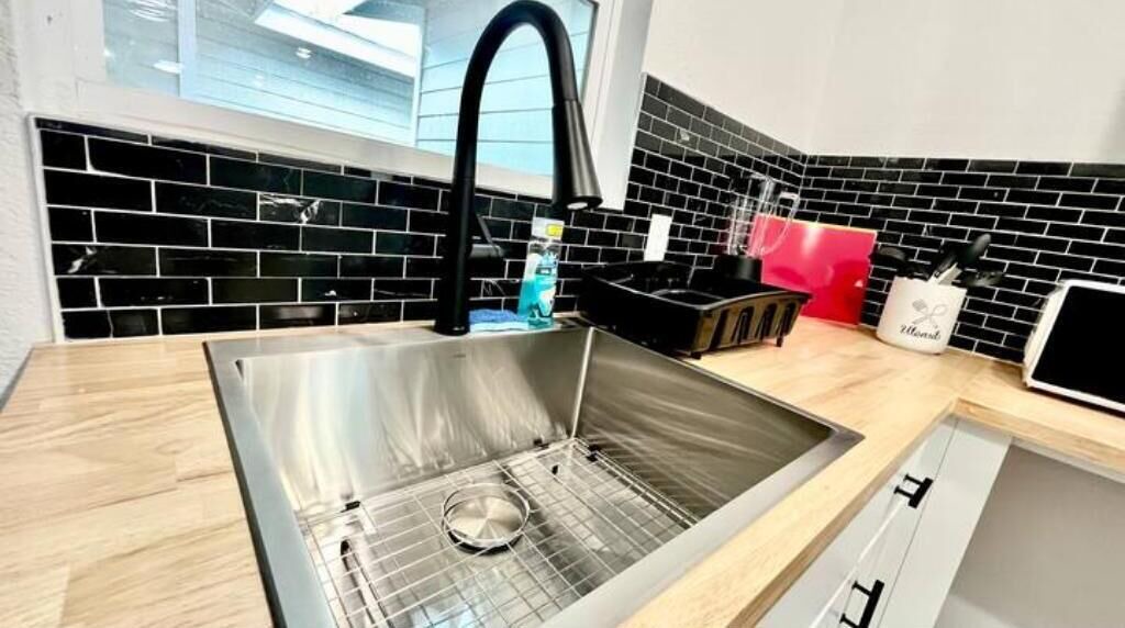 Photo of Kitchen in Northwest Los Angeles Heights