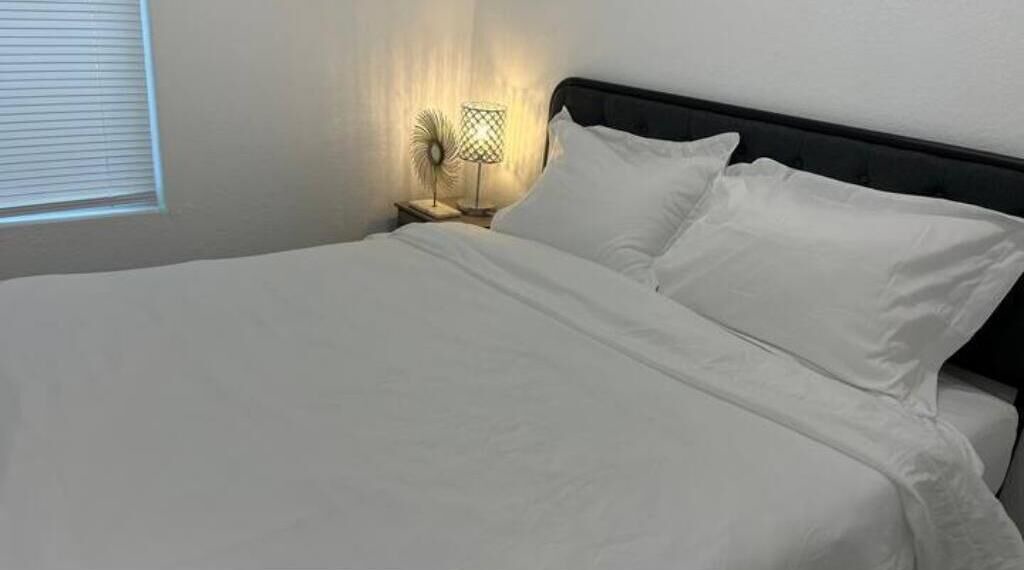 Photo of Bedroom in Northwest Los Angeles Heights