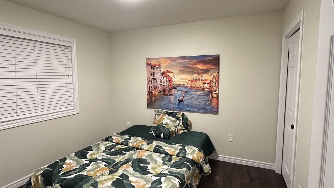 Photo of Bedroom in Grand River South