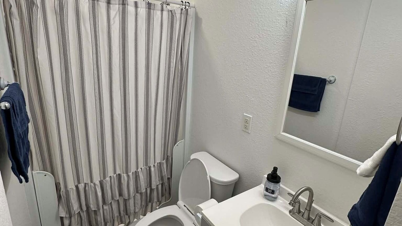 Photo of Bathroom in West Tawakoni