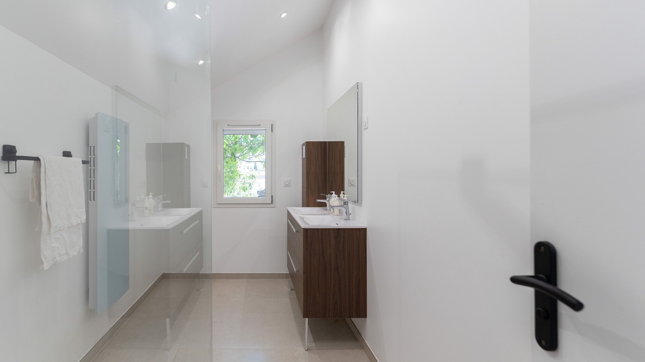 Photo of Bathroom in Septemes-les-Vallons
