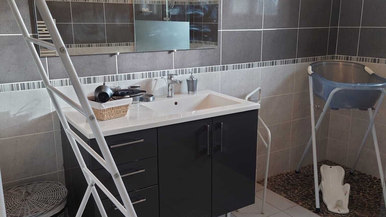 Photo of Bathroom in Saint-Cyr-en-Talmondais