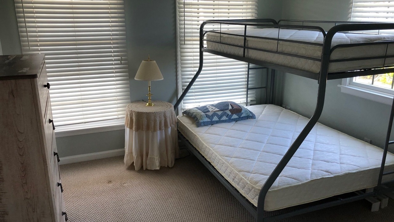 Photo of Bedroom in Admiral Estates