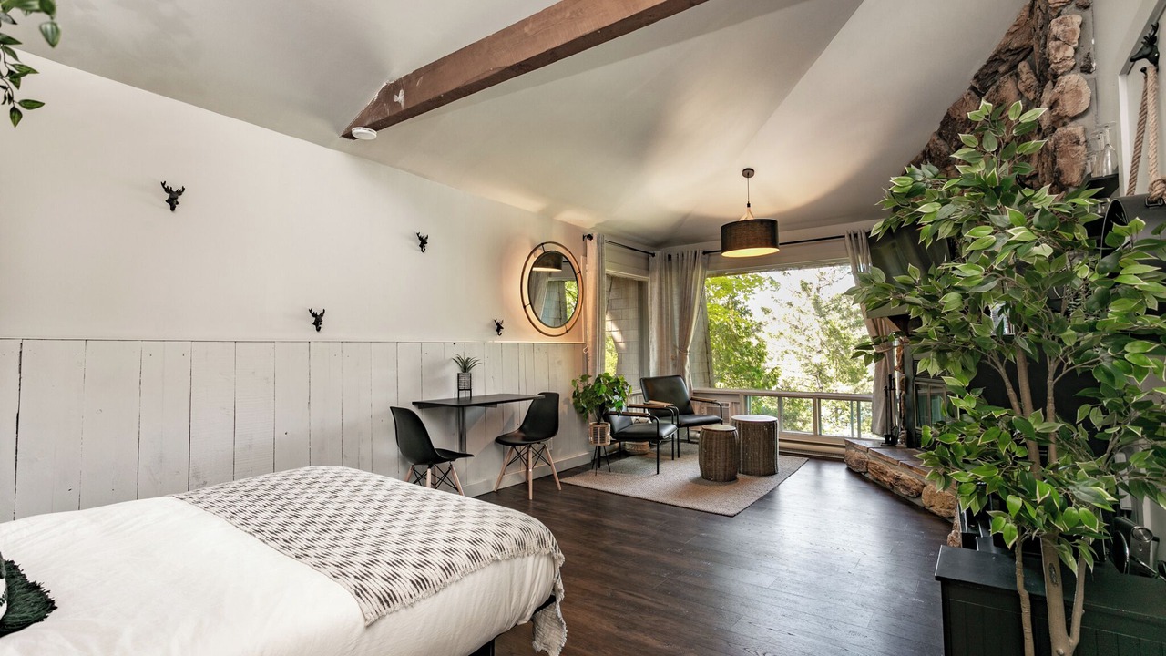 Photo of Bedroom in Sainte-Lucie-des-Laurentides