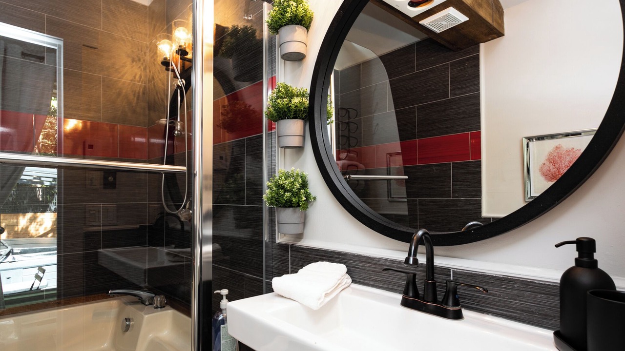 Photo of Bathroom in Sainte-Lucie-des-Laurentides