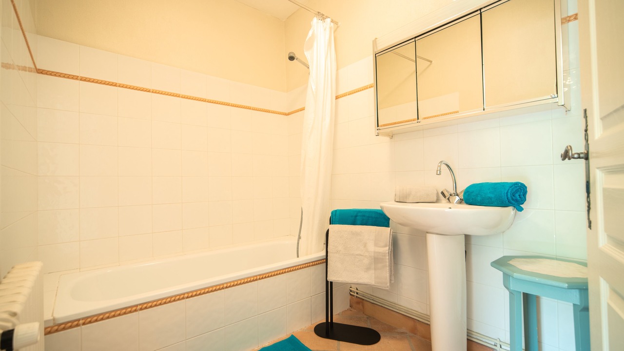 Photo of Bathroom in Roynac