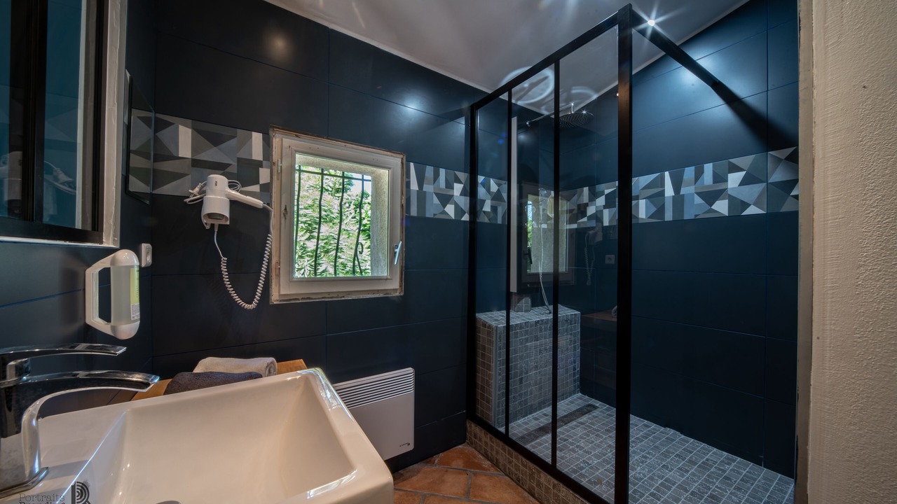 Photo of Bathroom in Roynac