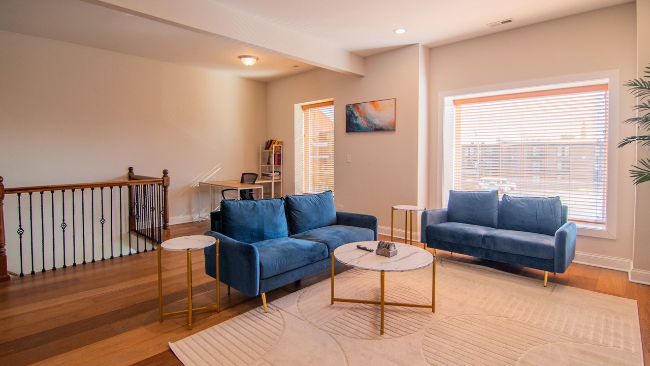 Photo of Livingroom in East Garfield Park
