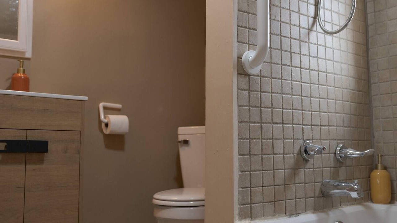 Photo of Bathroom in Greeneville