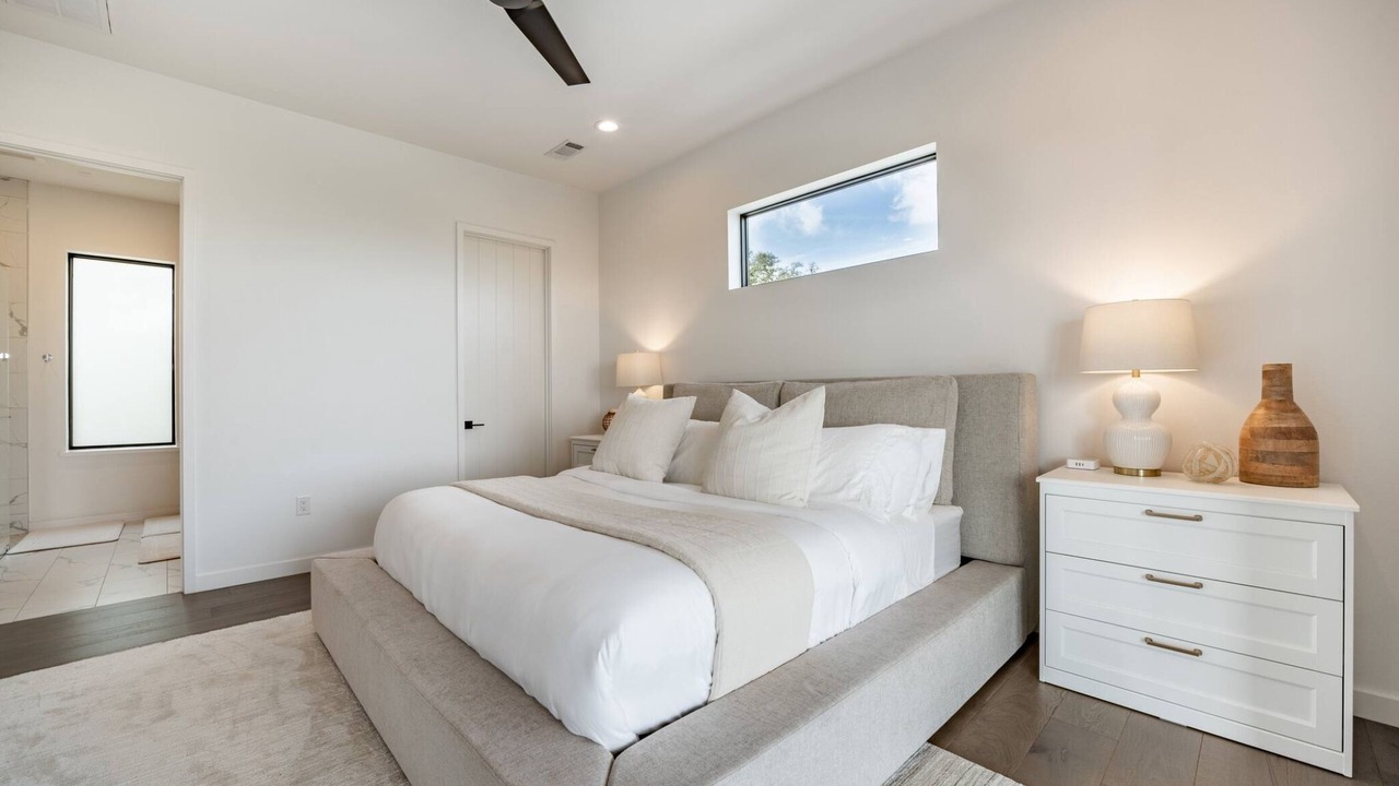 Photo of Bedroom in McNeil