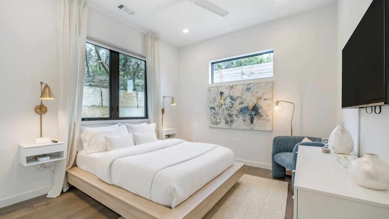 Photo of Bedroom in McNeil
