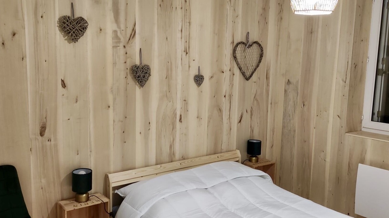 Photo of Bedroom in Descartes