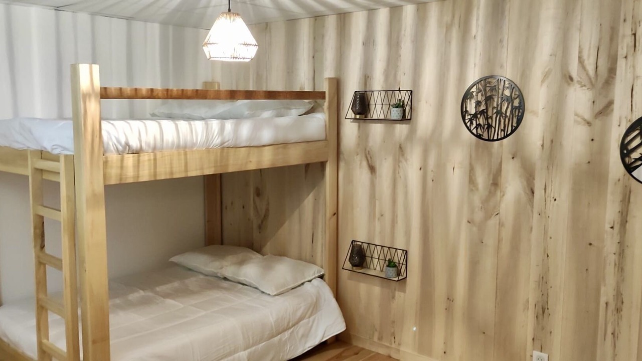 Photo of Bedroom in Descartes