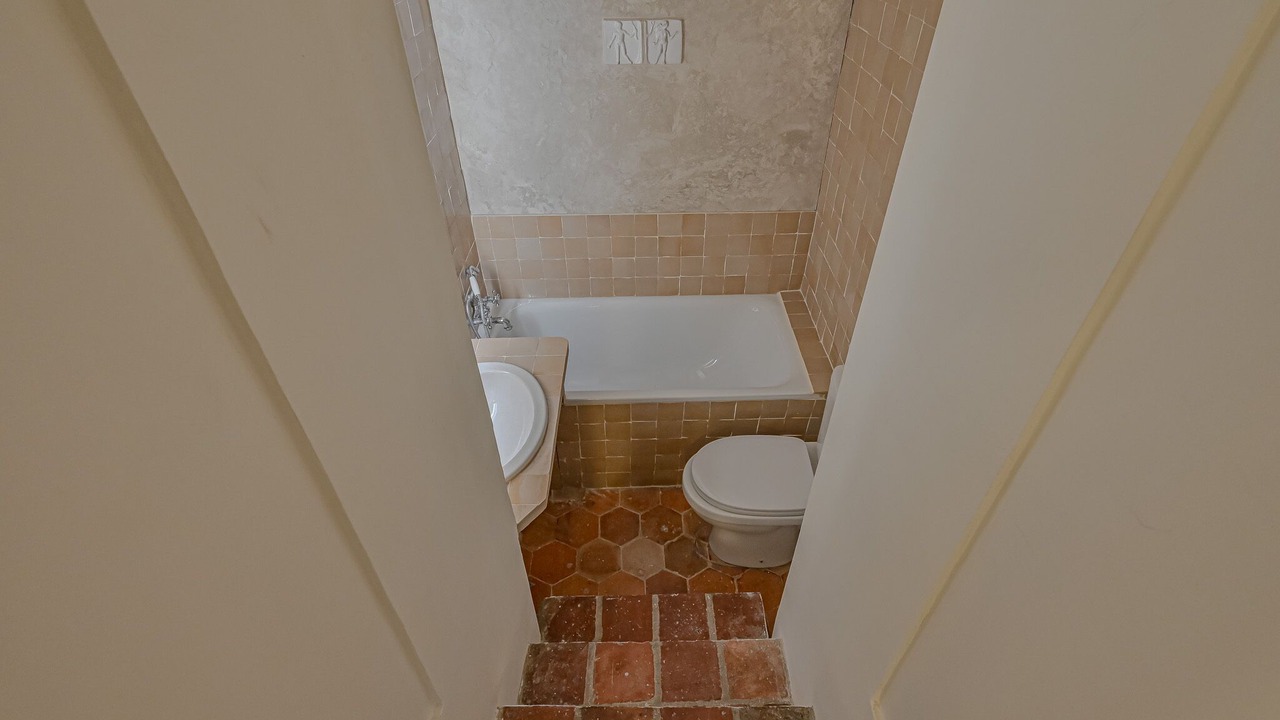 Photo of Bathroom in Odeon