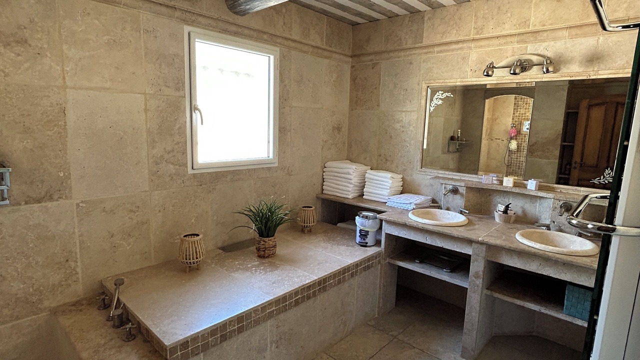 Photo of Bathroom in Puyvert
