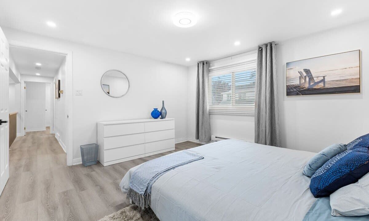 Photo of Bedroom in Pierrefonds-Roxboro