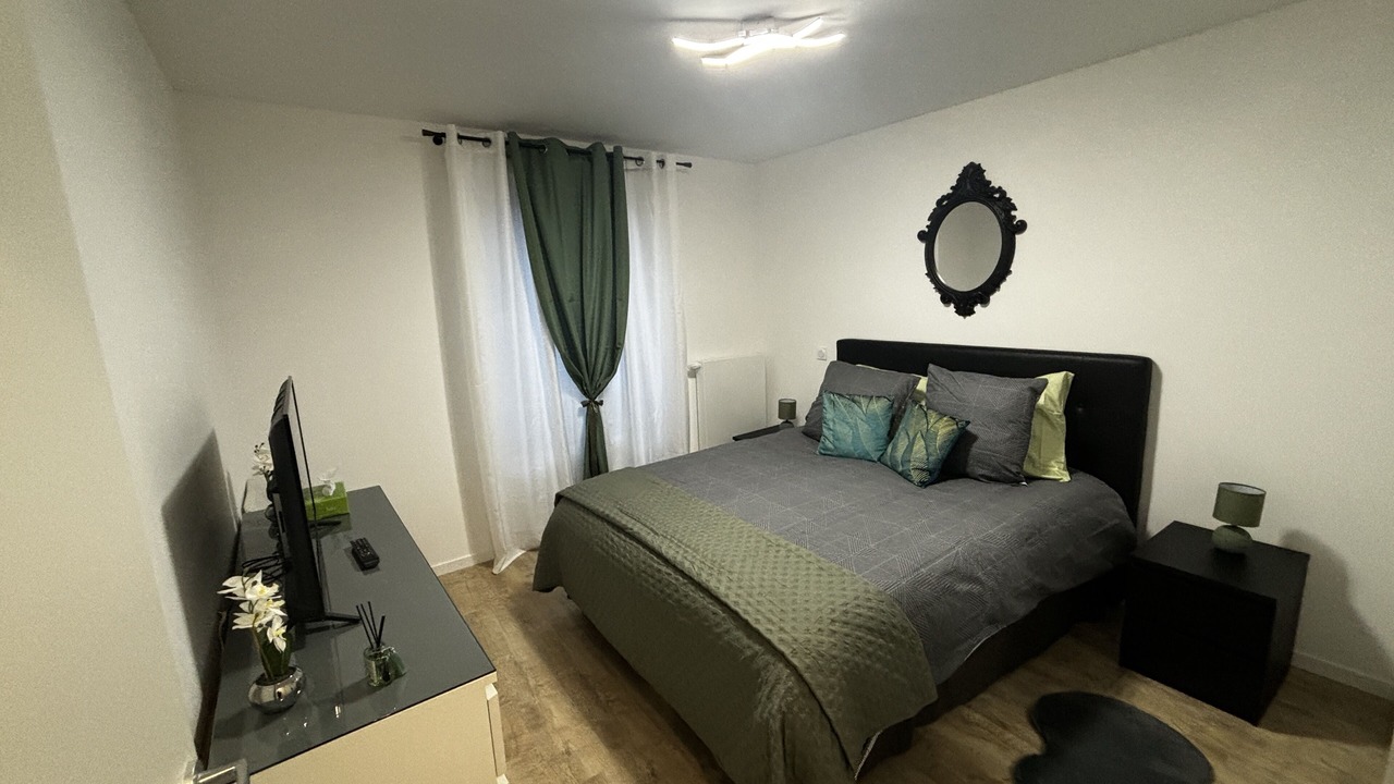 Photo of Bedroom in Chelles