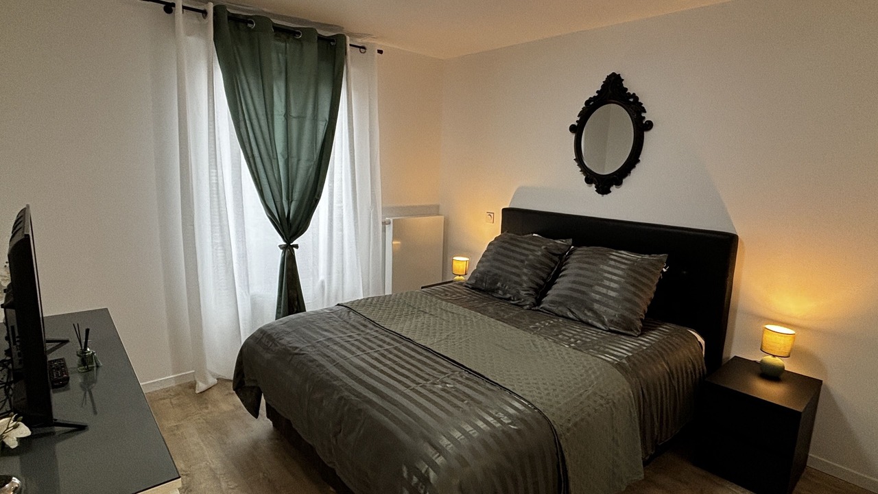 Photo of Bedroom in Chelles