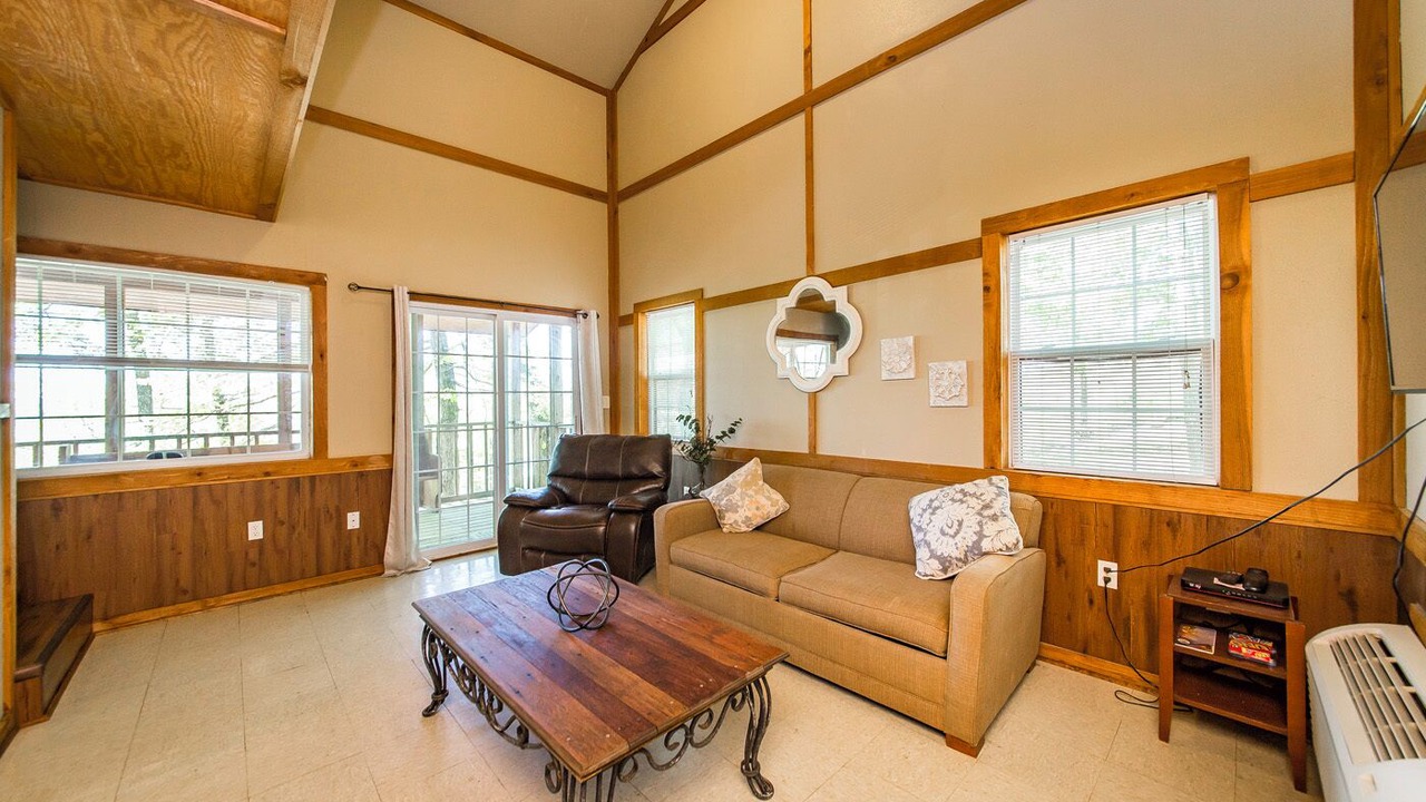 Photo of Livingroom in Edgemont