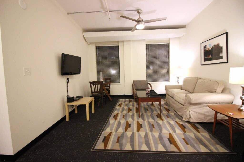 Photo of Livingroom in Downtown Boston