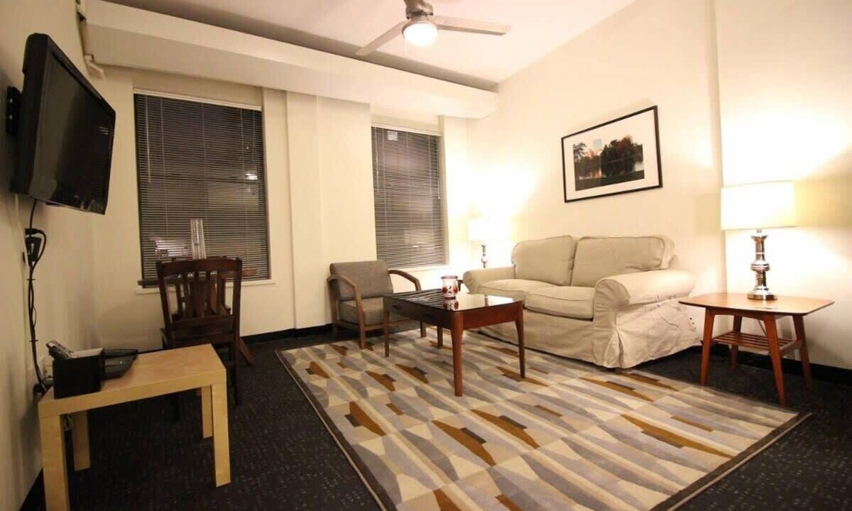 Photo of Livingroom in Downtown Boston