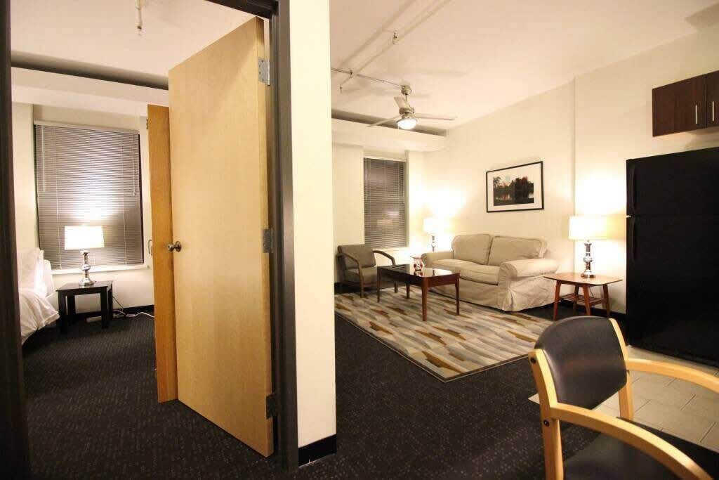 Photo of Livingroom in Downtown Boston