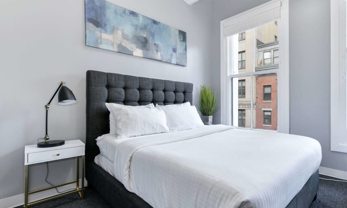 Photo of Bedroom in Downtown Boston