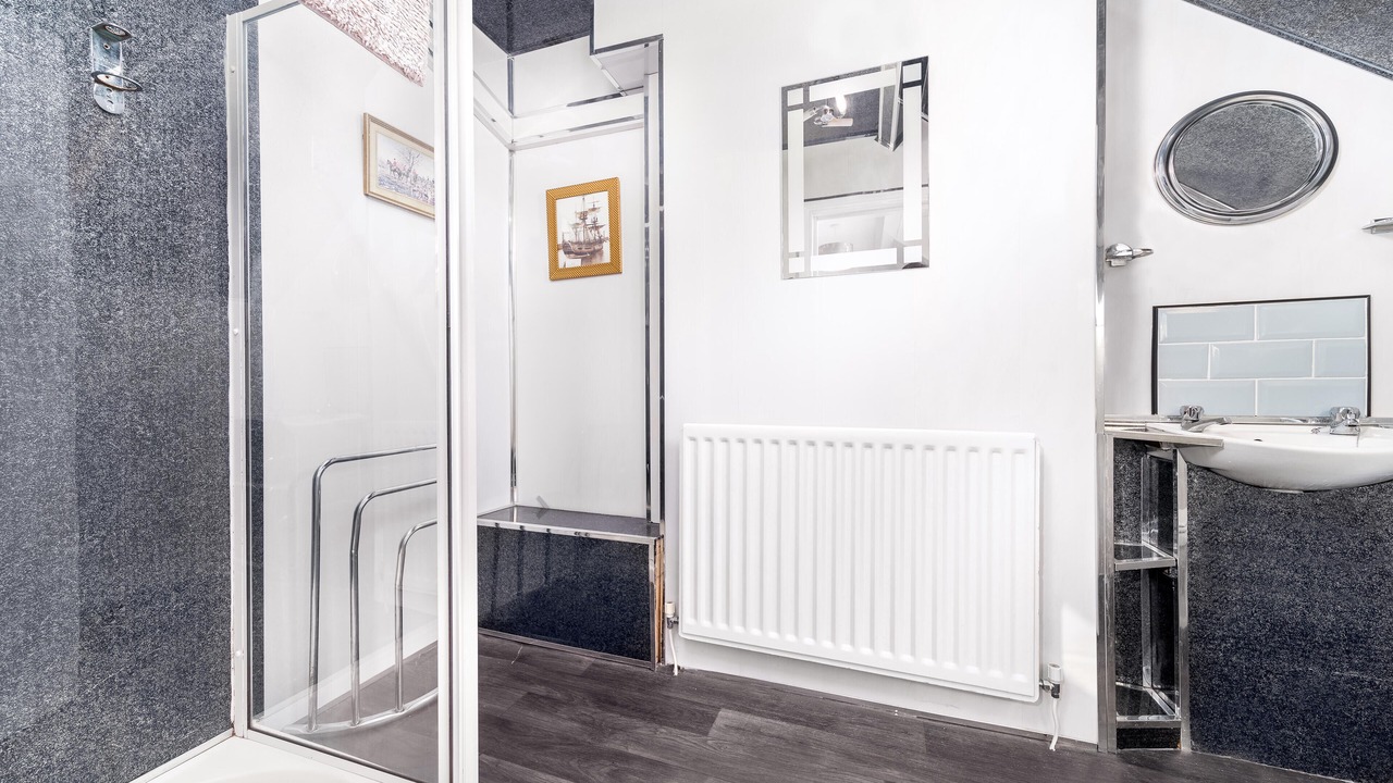 Photo of Bathroom in West Cliff