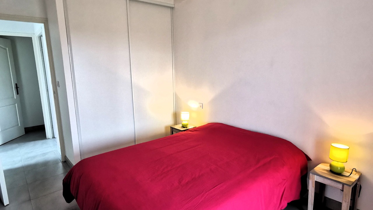 Photo of Bedroom in Brem Sur Mer