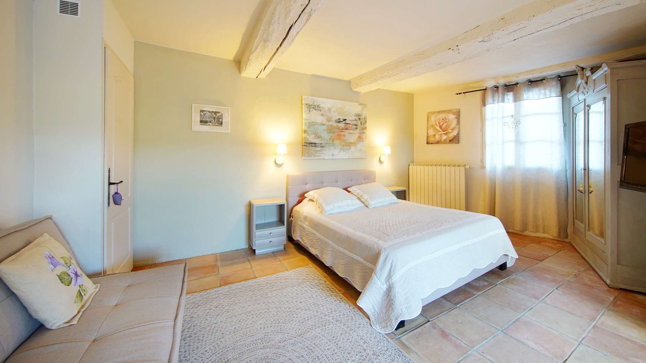 Photo of Bedroom in Saint-Martin-de-Castillon