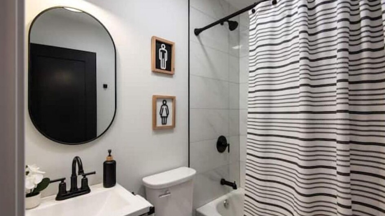 Photo of Bathroom in Oak Lawn